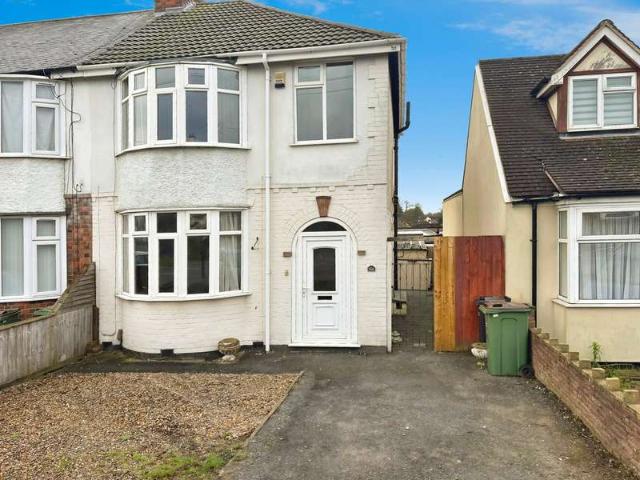 Property for sale in Oadby, Leicestershire