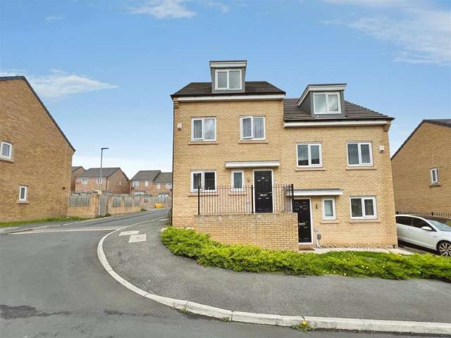 Property for sale in Undercliffe, West Yorkshire