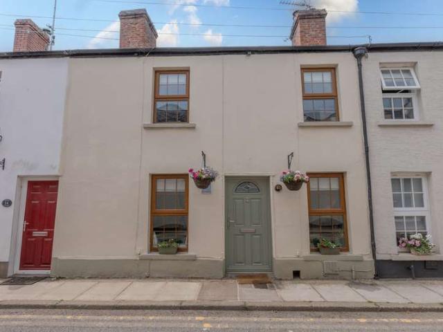 Property for sale in Llanbadoc, Wales