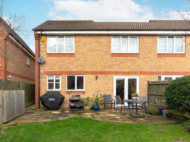 Property for sale in The Slade, Oxfordshire