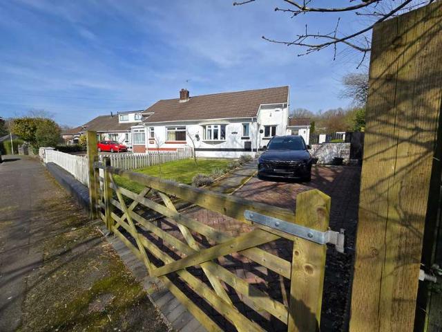 Property for sale in Ynysawdre, Brynmenyn