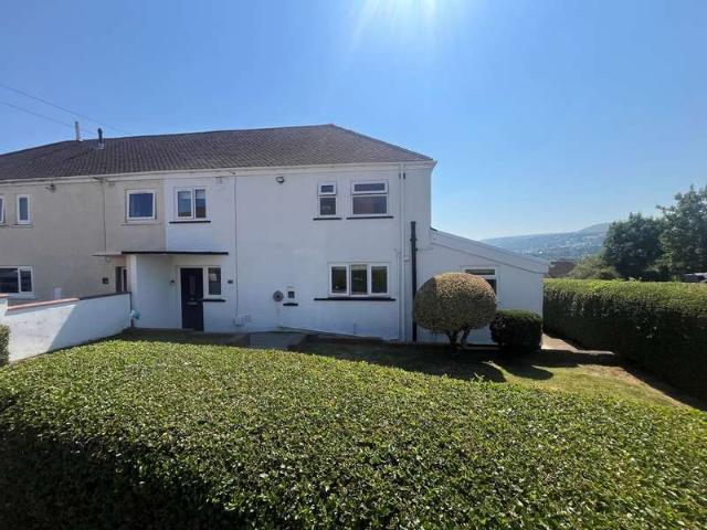 Property for rent in New Inn, Griffithstown