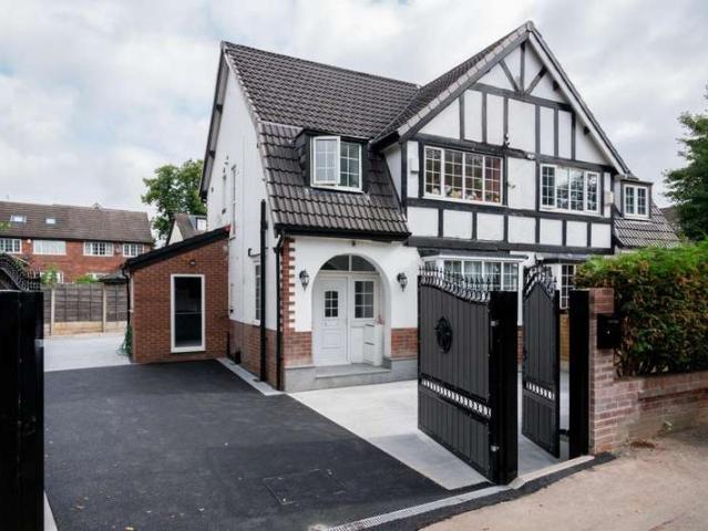 Property for sale in Georgia, Greater Manchester