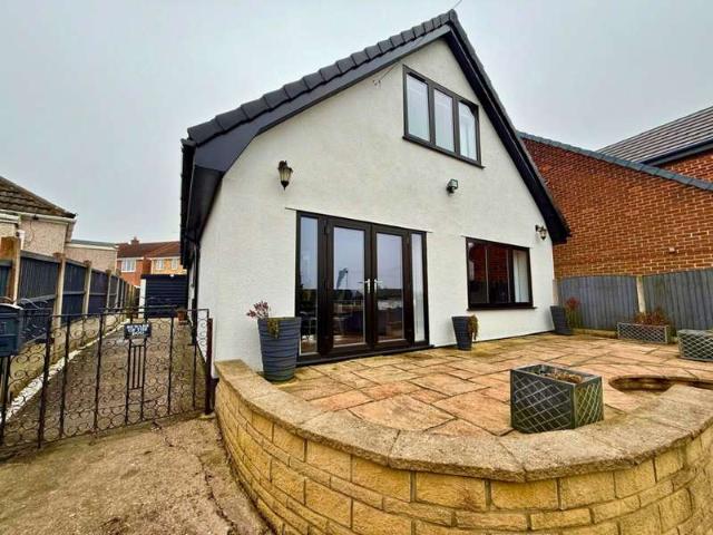 House for sale in Elmton, East Midlands