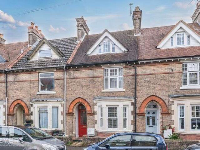 Property for sale in Fordington