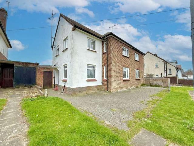 Property for sale in Beecroft, Dunstable