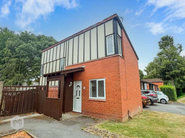 Property for sale in Oakwood, Warrington