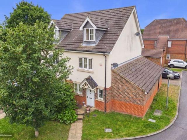Property for rent in Nork, Red Hill
