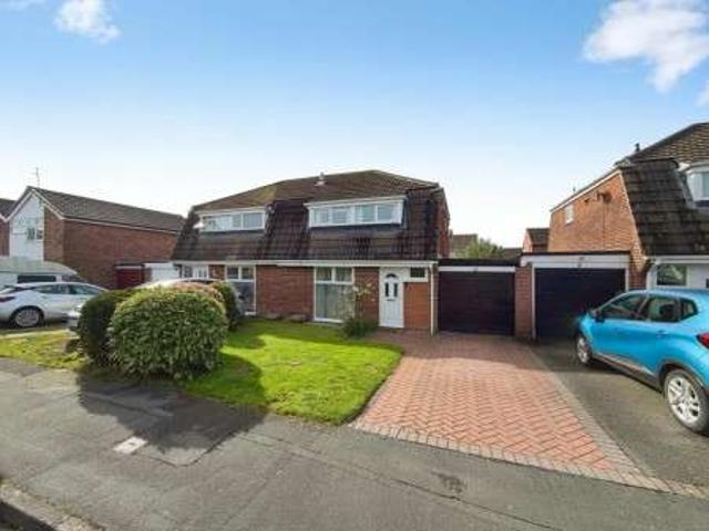 Farm for sale in Elton Green, Elton