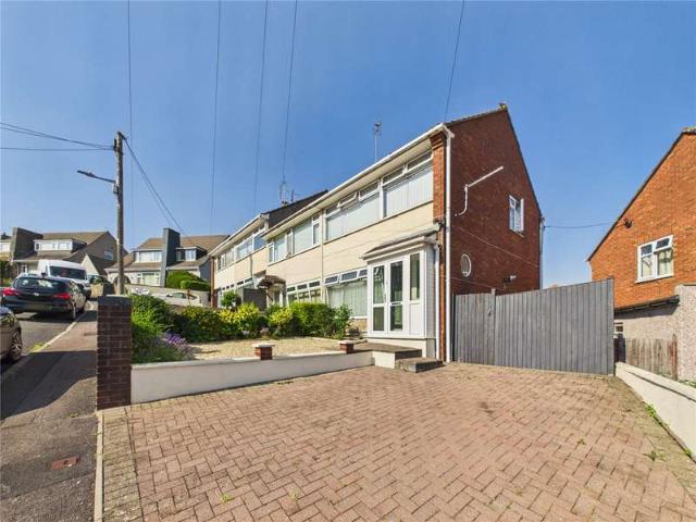 Property for sale in Kingswood