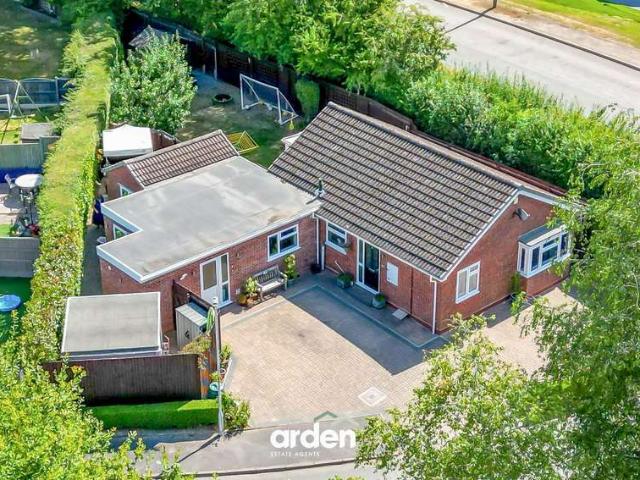 Property for sale in Winyates Green, Redditch