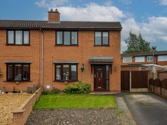Property for sale in Mold