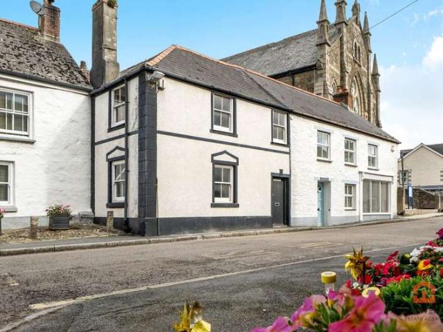 Property for sale in Marazion