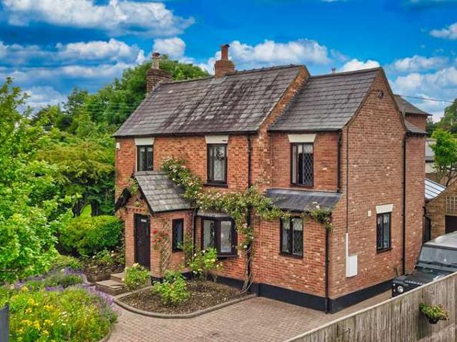 Property for sale in Whaddon, Buckinghamshire