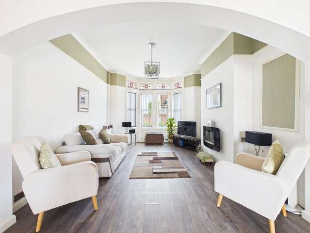 Property for sale in Kingswood