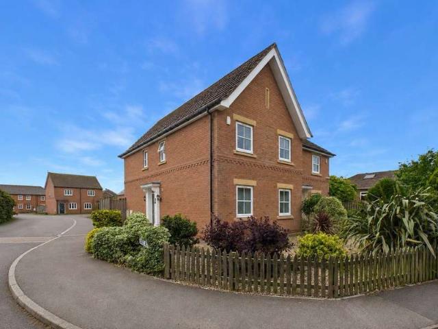 Property for sale in Camblesforth