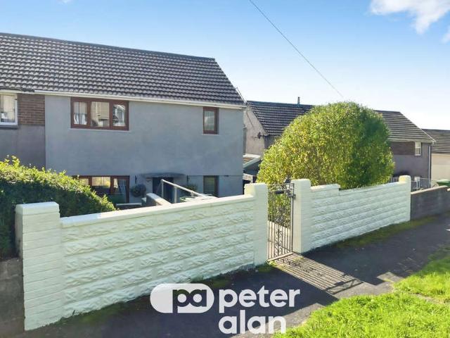 Property for rent in Tonyrefail, Coedely