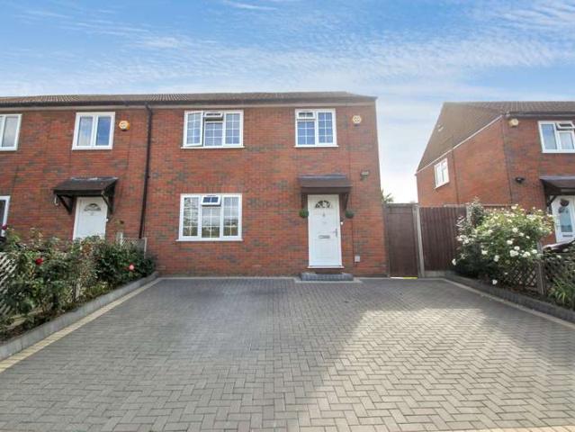 Property for sale in Woodford Bridge, Greater London