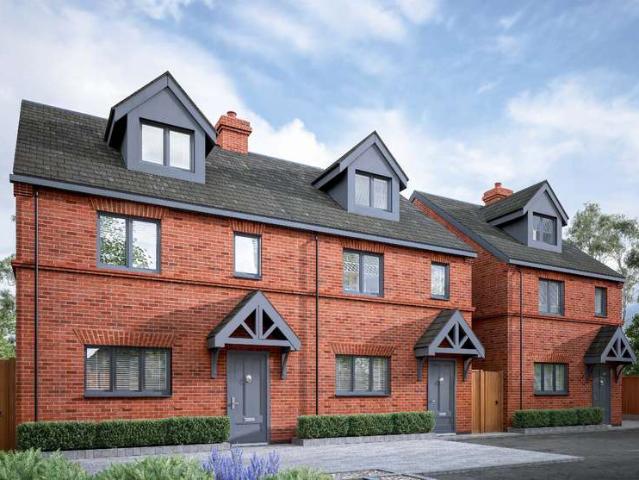 Property for sale in Bromsgrove, Worcestershire