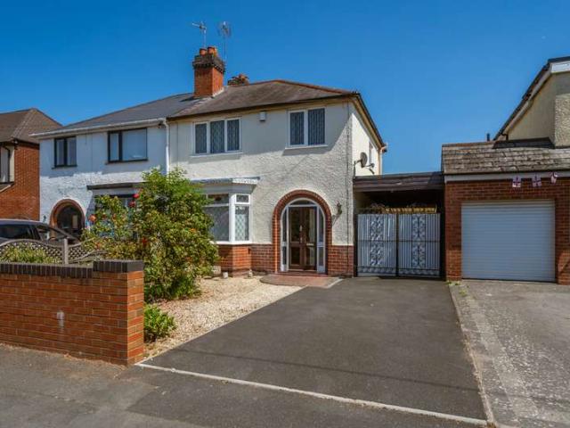 Property for sale in Kingswinford, West Midlands