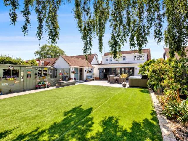 Property for sale in Rose Green, Clapham