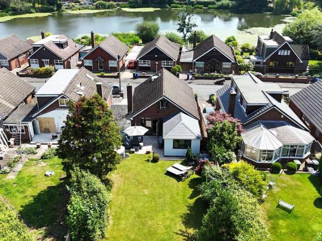 Bungalow for sale in Wigan, Greater Manchester