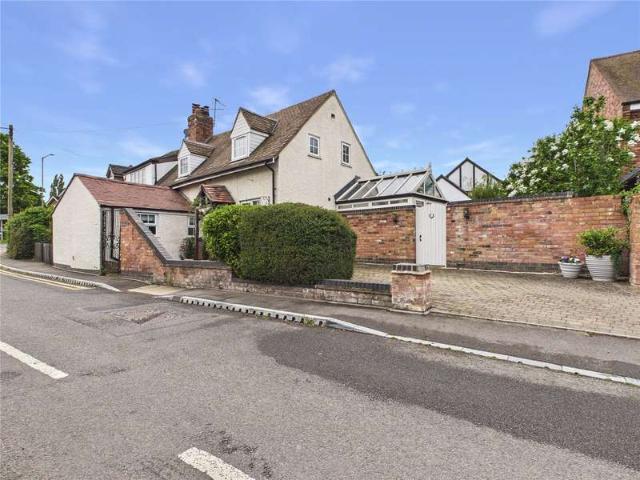 Property for sale in Dodderhill, Crookhill