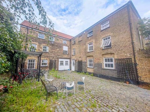 Property for rent in London Borough of Lewisham, Greater London