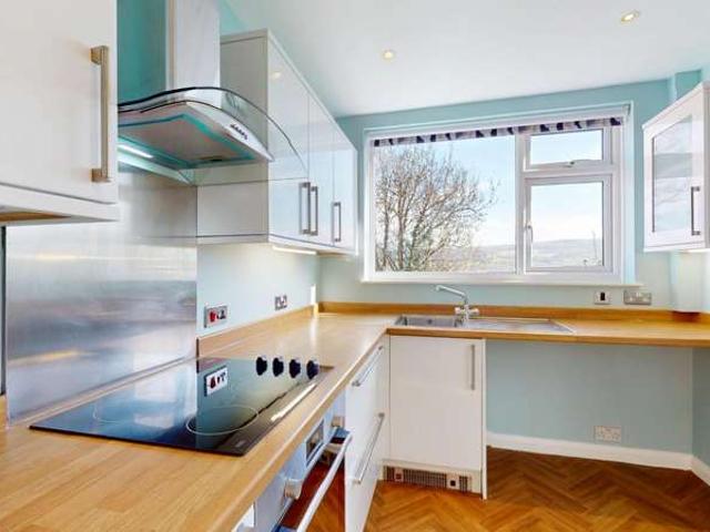 Property for rent in Newall, Otley
