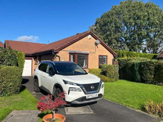Property for sale in Kingswood, Burtonwood and Westbrook