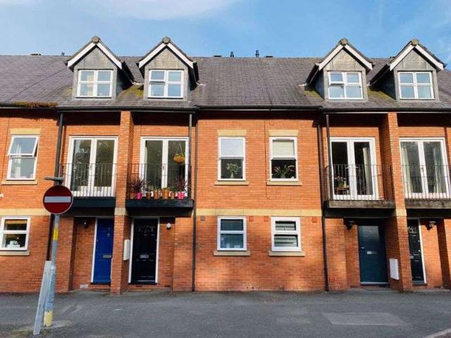 Property for rent in Portfields, Lower Bullingham
