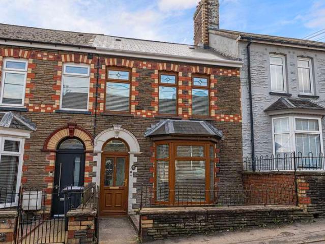 Property for sale in Wainfelin, Griffithstown