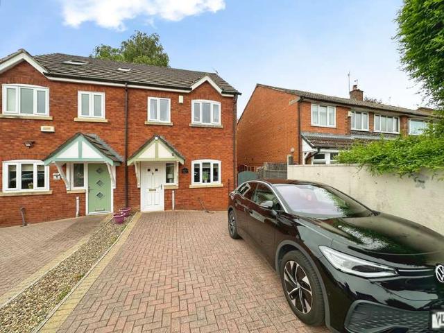 Property for sale in Prestolee, Lee Bank