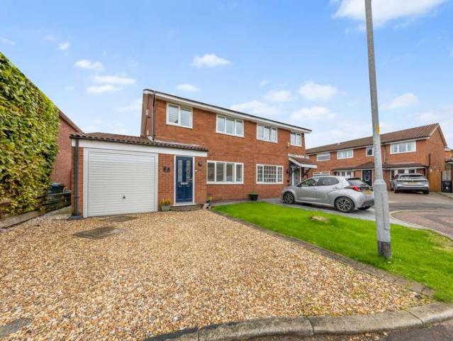 Property for sale in Fearnhead, Warrington