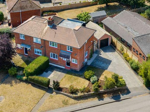 Property for sale in Fenny Stratford, Milton Keynes