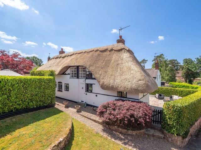 Property for sale in Castle Green, Warwick