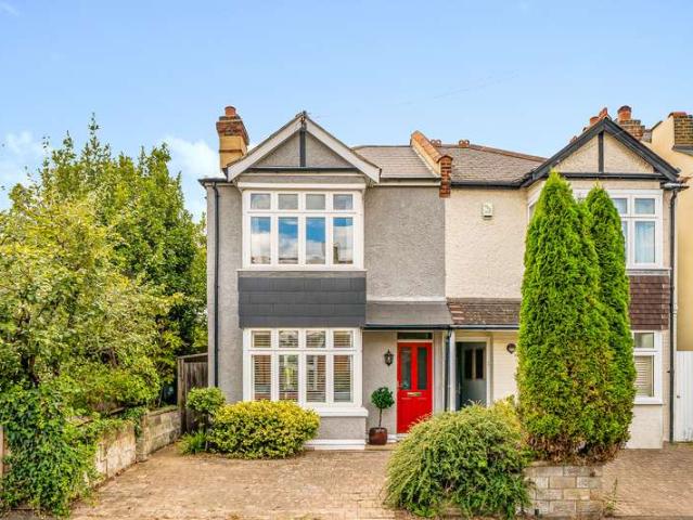 Property for sale in Surbiton, Greater London