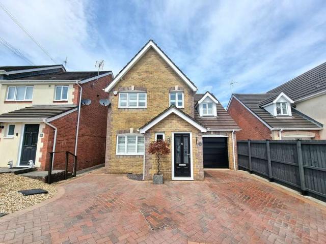 Property for sale in Broadlands, Wales