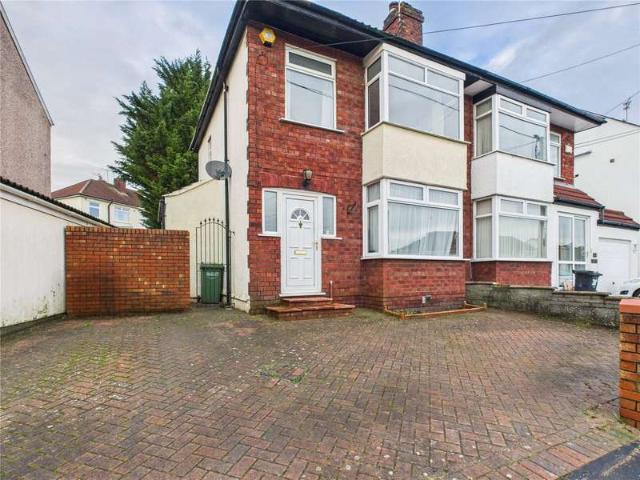 Property for sale in Kingswood