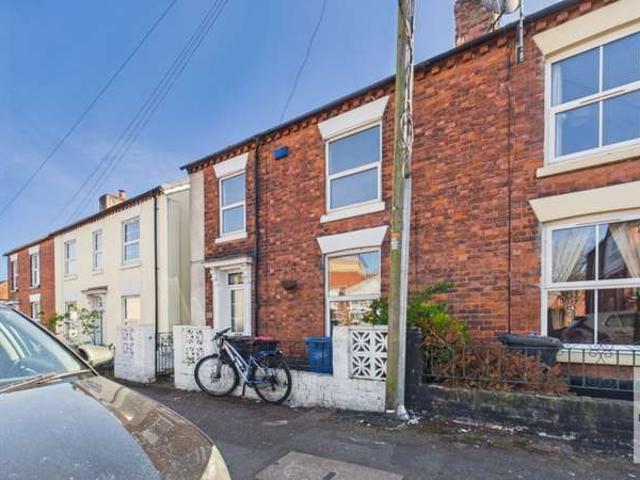 Property for sale in Leyfields, Kettlebrook