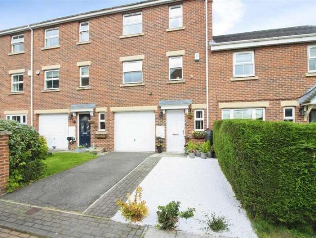 Property for sale in Kippax, West Yorkshire