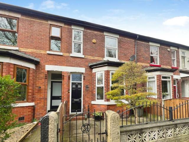Property for sale in Barton upon Irwell, Salford