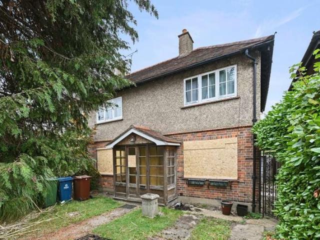 Property for sale in Lane, Greater London