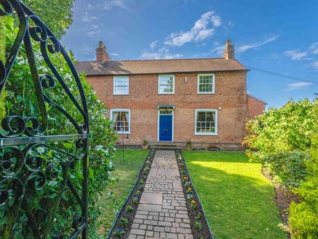 Property for sale in Alderminster, Warwickshire