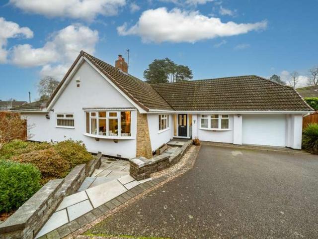 Property for sale in Kingswinford, West Midlands