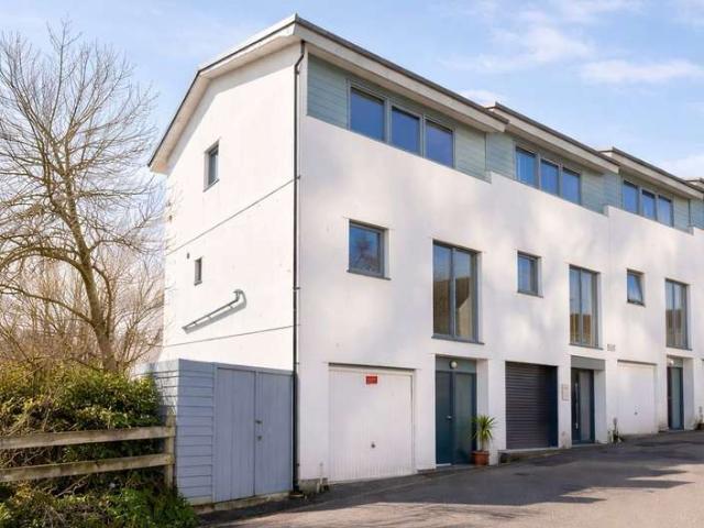 Property for sale in Moresk, Penweathers