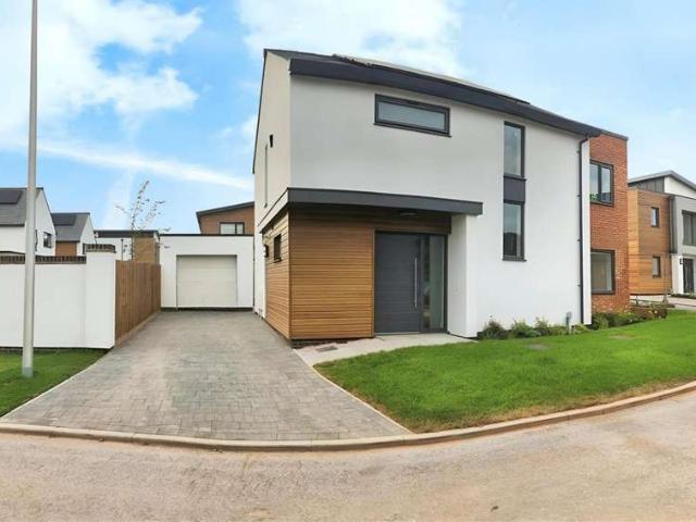 Property for rent in Newcourt, Watergate