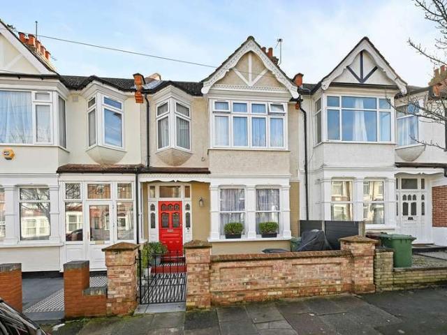 Property for sale in Lane, Greater London