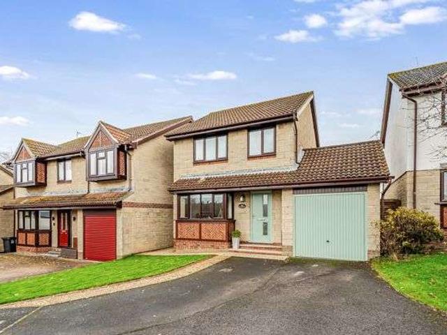 Property for sale in Worle, Weston-super-mare
