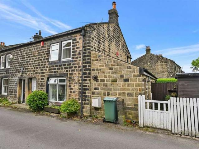 House for sale in Yeadon, West Yorkshire